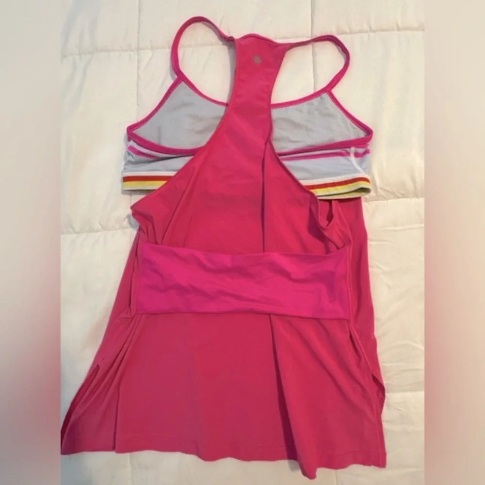 Rare Lululemon No Limits
Hot Pink tank Top Built-in Bra Raspberry Groovy Stripe - Picture 2 of 7